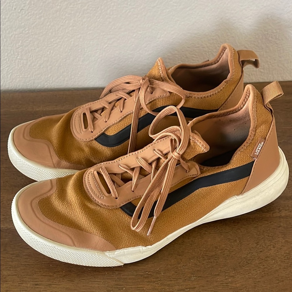 Vans Ultrarange Sneakers